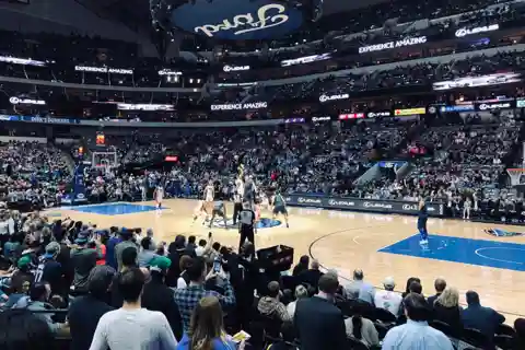 Dallas: ingresso para jogo de basquete do Dallas Mavericks