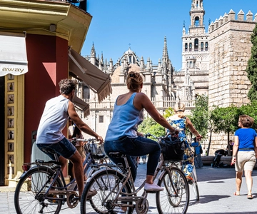 Seville: City Sightseeing and Local Culture Bike Tour