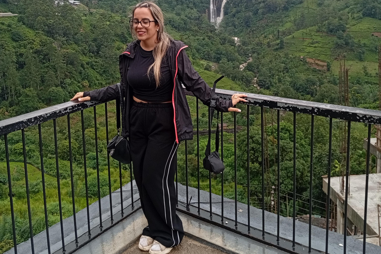 Kandy: Ambuluwawa, Pinnawala & Tea Factory by Tuk Tuk