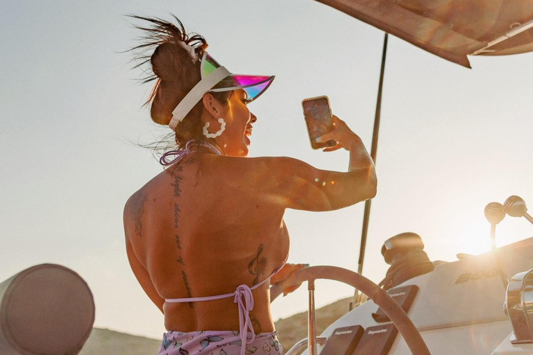 Desde Chania: Por la tarde Excursión en catamarán Cena/bebidas y puesta de sol