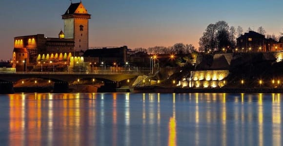 Von Tallinn: Tagesausflug nach Narva und "Blick auf Russland"