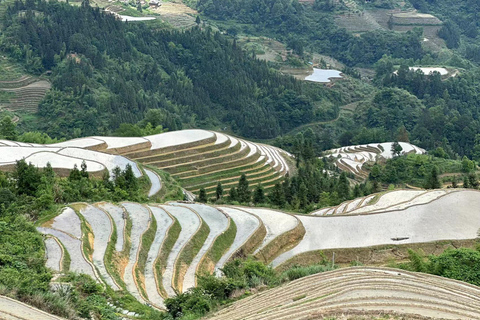 Privat överföring från Guilin till FenghuangMed stopp vid Chengyang Dong Village