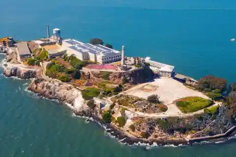 From San Francisco: Muir Woods, Sausalito and Alcatraz Tour