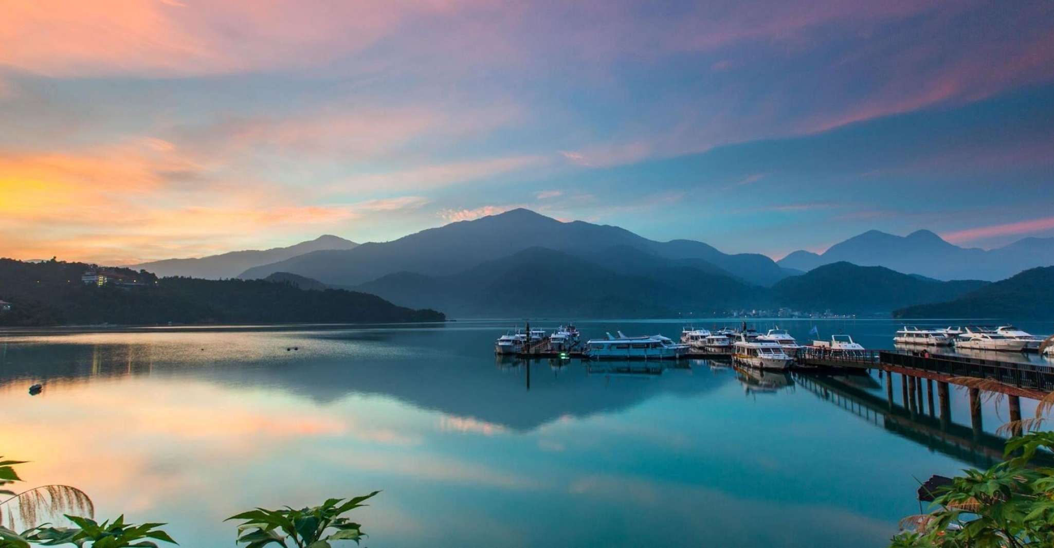 Sun Moon Lake & Qingjing Shared Day Tour from Taichung - Housity