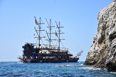 Alanya: Pirate Boat Trip with Lunch, Drinks, and Foam Party 1-Hour Boat Tour