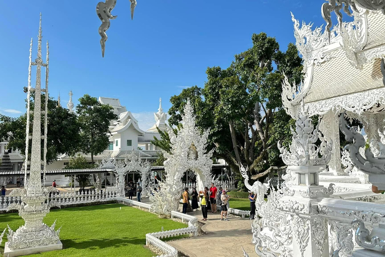 JOIN TOUR 1 day trip around Chiang Rai included lunch buffet