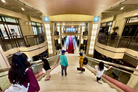 Hollywood: Walking and Hiking Sunset Tour & LA Skyline Views Hollywood: Walking and Hiking Sunset Tour with Scott & Blue