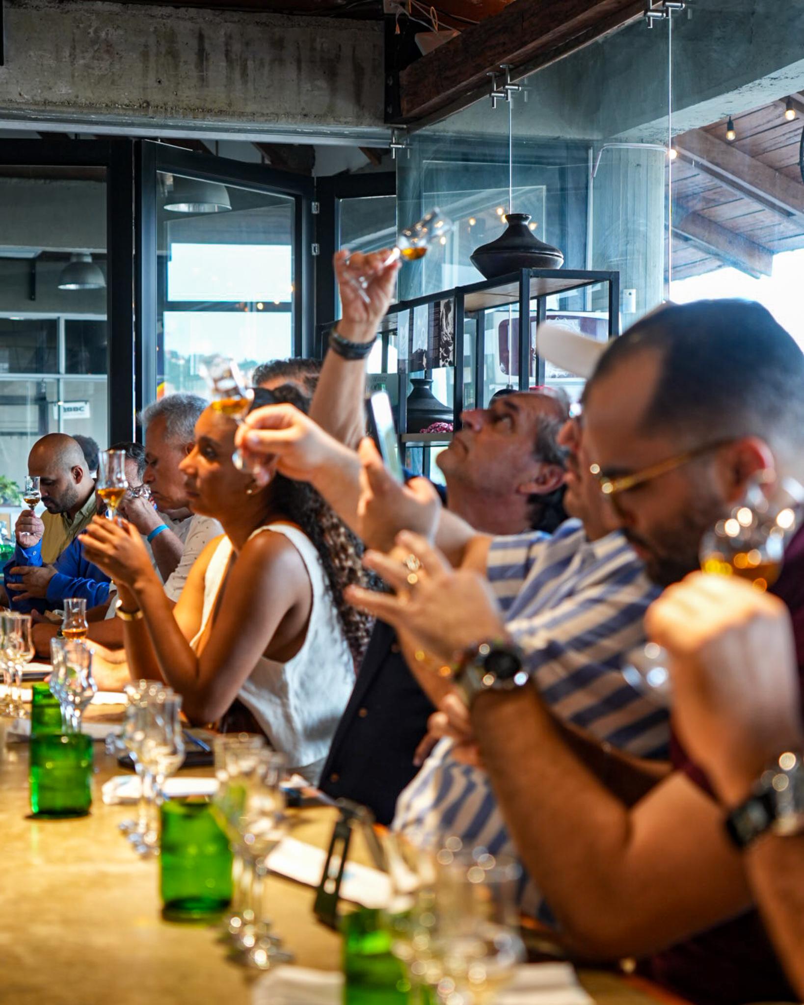 Cartagena: Premium-Rum- und Schokoladenverkostung mit Blick auf die Burg