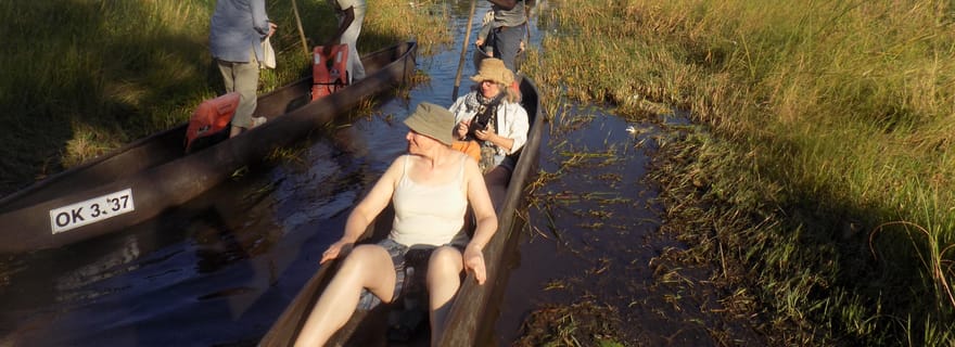 excursion d'une journée en mokoro dans le delta de l'okavango