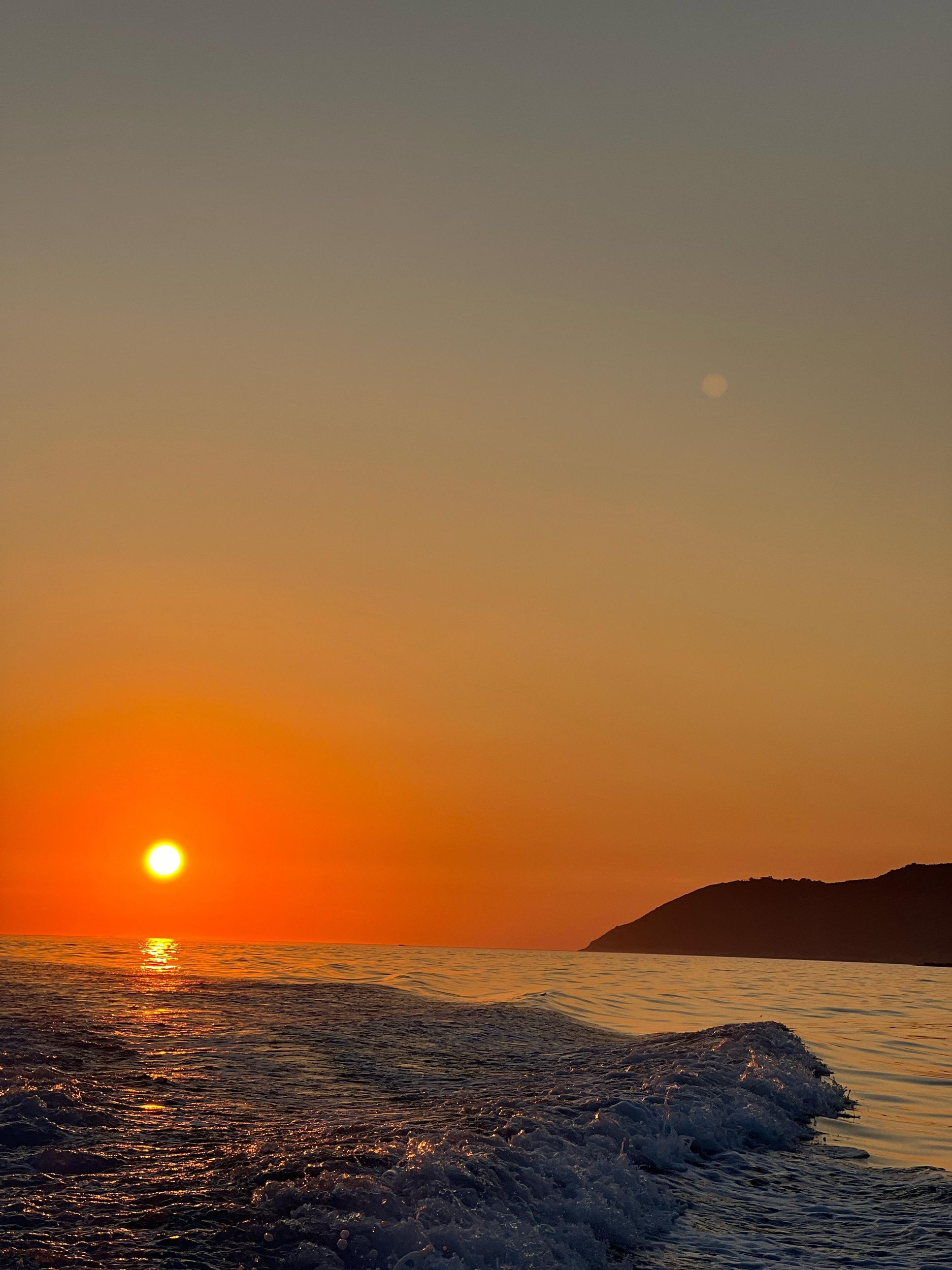 Himarë: Bootstour zum Sonnenuntergang an über 10 Stränden in Albanien (2026)