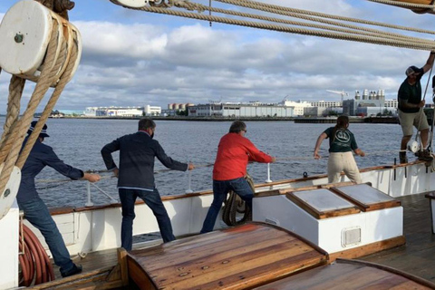 Boston: Söndagsbakelser Söndagsbakelser och prosecco på Boston Harbor