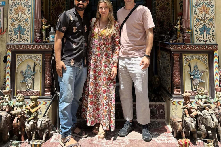 Jaipur Shopping Experience with Female Shopping Expert Shopping Tour: with Car + Guide