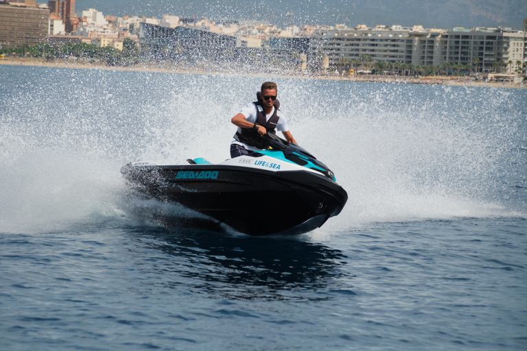 Mallorca: 25-Minute Palma Beach Jet Ski Excursion Jet Ski for 2 People for 25 Minutes