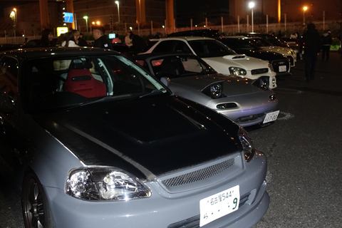 Tokio: Daikoku Car Meetup &amp; Tour nocturno de la ciudad con guía localClase estándar (por defecto)