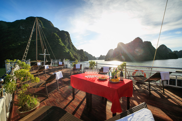 De Ninh Binh: Ha Long Bay 2 dias 1 noite em cruzeiro de 3 estrelas