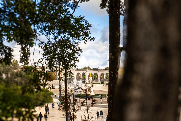 From Porto: Transfer to Lisbon with stops until 3 cities Transfer Porto - Lisbon with 2 stops