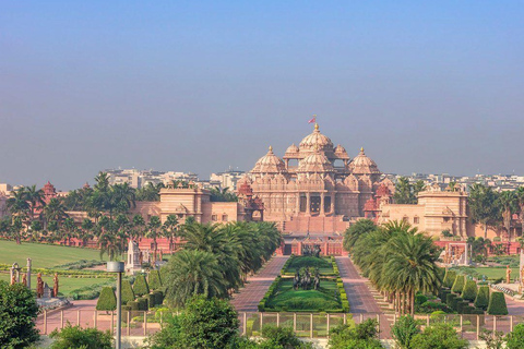 Delhi: Wycieczka do świątyni Akshardham i pokaz muzycznych fontann