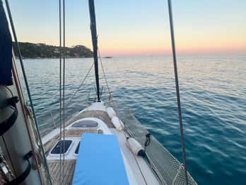 Abenteuer Segeln: Costa Brava erkunden, navigieren und genießen