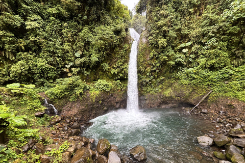 San José: Private Poás Volcano & La Paz Waterfall Experience
