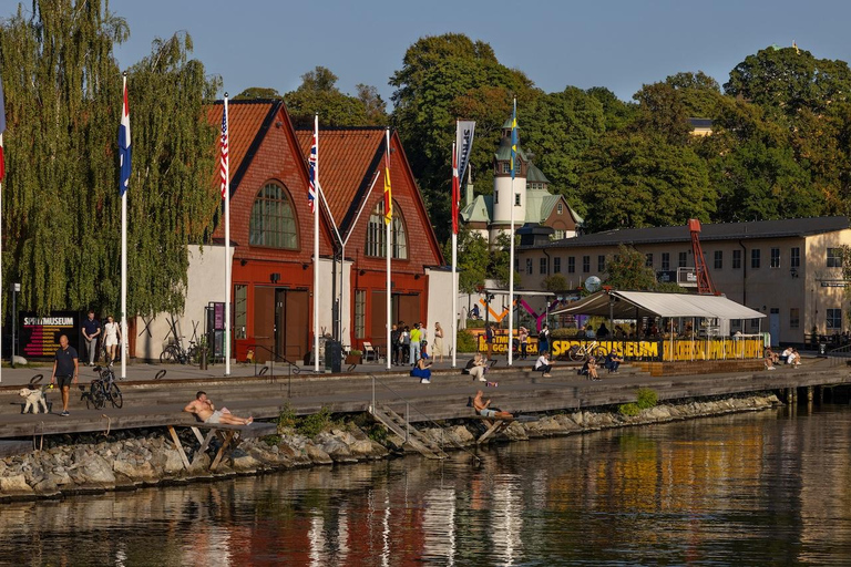 Stockholm: Spritmuseum Entry Ticket with Guided Introduction