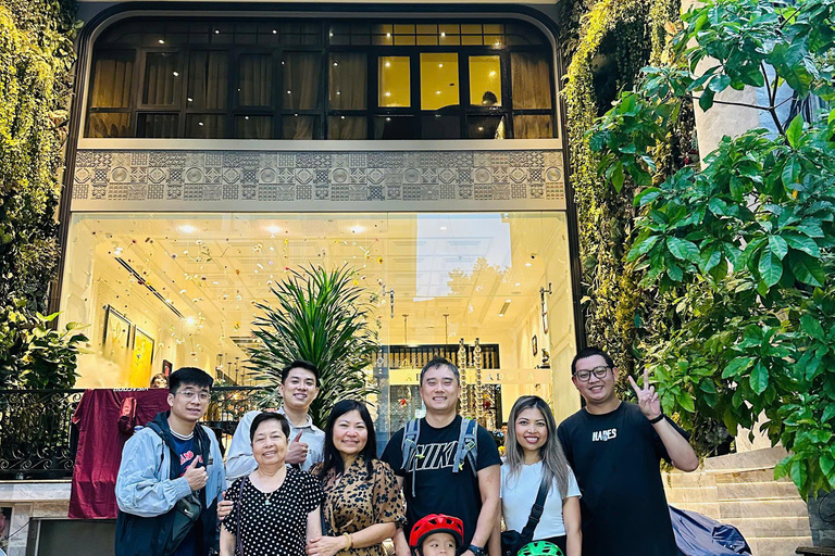 Saigon Back-Alley Scooter Food Tour with Local Students