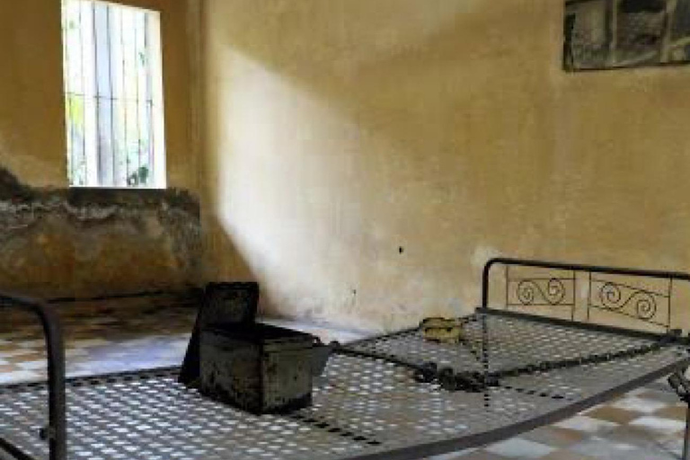 Phnom Penh: Custom Killing Fields & Highlights by Tuk-Tuk Option 1: S-21 Prison & Killing Fields