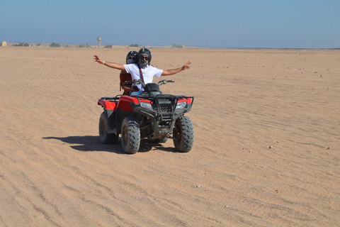 Hurghada: Quad Bike, Buggy, Jeep Safari, giro in cammello e cenaServizio di prelievo in hotel a hurghada