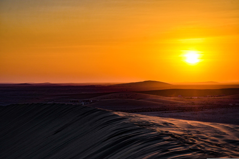 Ökensafari,Dune bashing,Kamelridning,Sandboarding,Solnedgång