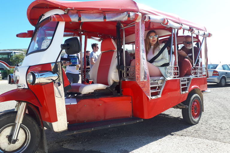 From Malta: Gozo Tuk-Tuk Tour with Comino Mini Cruise With Italian-Speaking Tour Leader