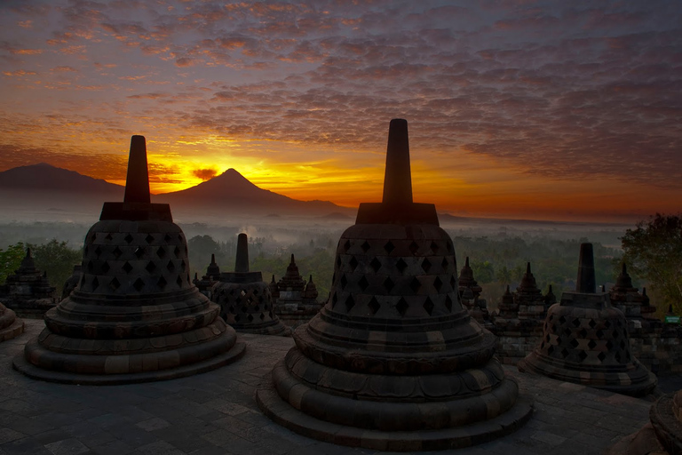 Från Yogyakarta: Borobudur klättra upp och Prambanan-templet