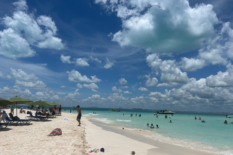 Isla Mujeres: Catamarantocht met snorkel en Playa NorteRondreis vanuit Cancún