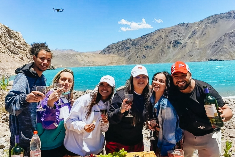 Santiago : Voyage à Cajon del Maipo et Embalse El Yeso avec pique-niqueSantiago: excursion d'une journée au barrage Cajon del Maipo et El Yeso avec pique-nique