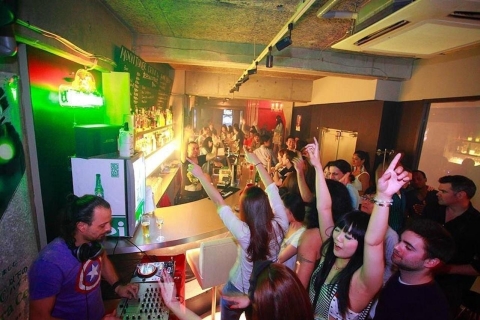 Osaka: Nightlife Tour and Bar Hop in Namba & Shinsaibashi