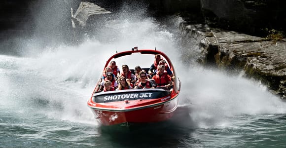 Queenstown: Shotover River Extreme Jet Boat Experience