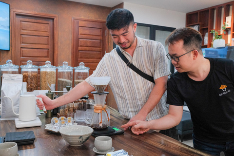 Hanoi Kaffee Workshop: Wecke deine Sinne mit 5 einzigartigen BrühenMitmach-Gruppe