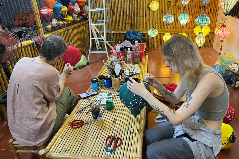 Clase de fabricación de faroles con pintura opcional de Thanh Truc