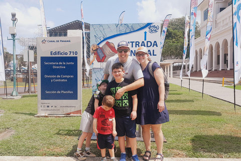 Panama Canal and City Sightseeing Tour