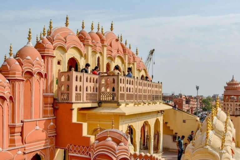 From New Delhi: Jaipur Guided City Tour with Hotel Pickup From Delhi: Tour with Entrance Fees With Lunch