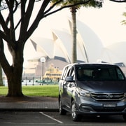Sydney: City and Bondi Beach Private Luxury Half-Day Tour