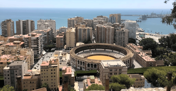 From Torremolinos: Malaga Walking Tour + Hotel Pickup + Gift