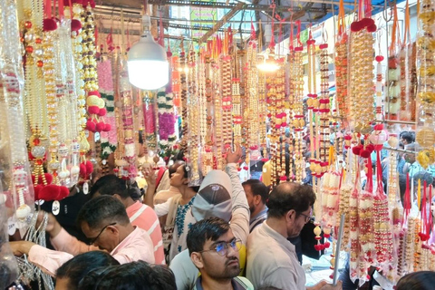 Mumbai: tour del bazar e dei templiTOUR DI GRUPPO