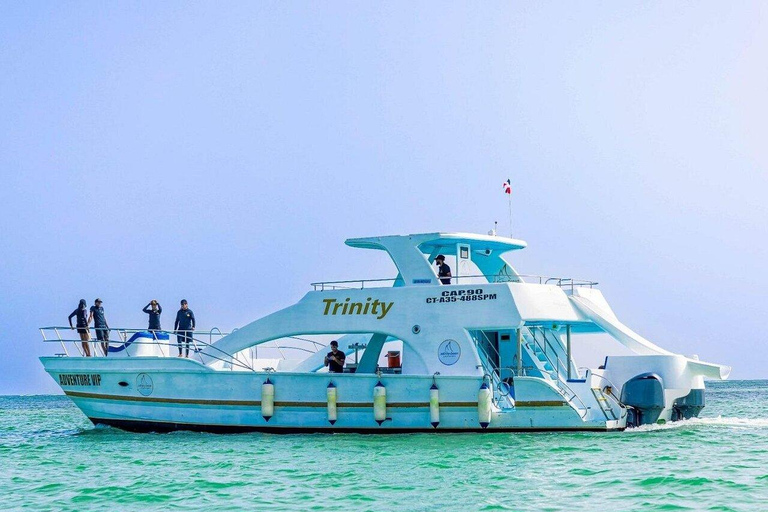 Punta Cana: Family Snorkeling or Party Boat Infinity Hip Hop Party Boat