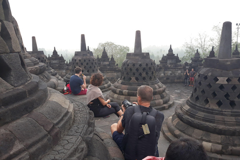 Tour in jeep del Tempio di Borobudur Merapi e del Tempio di PrambananTempio di Borobudur-Merapi in jeep-Tempio di Prambanan