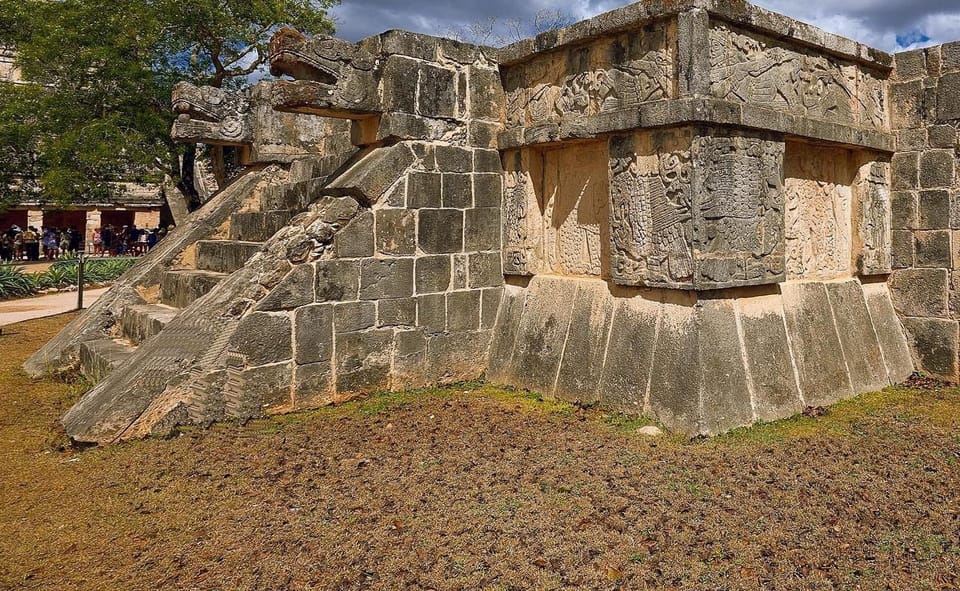 Chichen Itza e Ek Balam Rovine + Cenote con Pranzo Tour - Hizvo