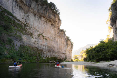 Gargantas del Tarn en canoa: descubre la ruta Lucy (20 km)Gargantas del Tarn en canoa - Descubre la ruta de Lucy (20 km)
