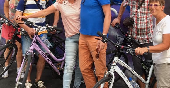 Melbourne: Famous City Bike Tour, Landmarks & Hidden Places