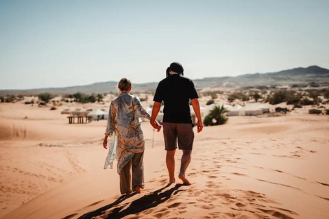 Da Fes: Tour del deserto indimenticabile di 3 giorni a MarrakechCampo desertico standard