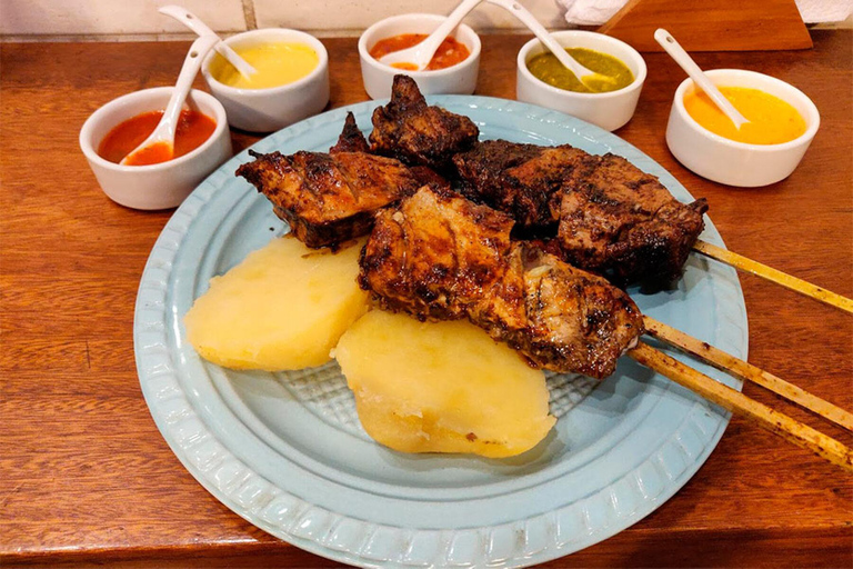 4h Cooking Class in Lima: Iconic Dishes & Bottomless Drinks Private cooking class