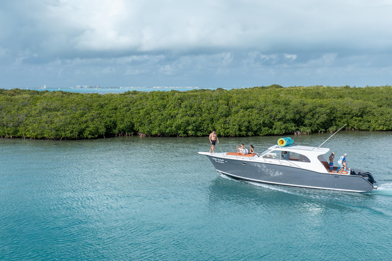 Exclusive Isla Mujeres and Cancun Private Yacht Tour