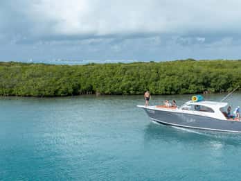 Esclusivo tour privato in yacht di Isla Mujeres e Cancun